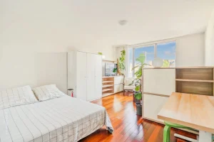 TRES GRAND 1 PIECE AU DERNIER ETAGE D UN IMMEUBLE CONTEMPORAIN 4 large