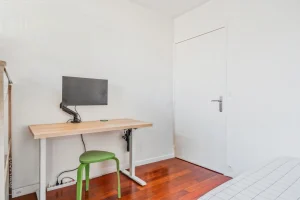 TRES GRAND 1 PIECE AU DERNIER ETAGE D UN IMMEUBLE CONTEMPORAIN 6 large