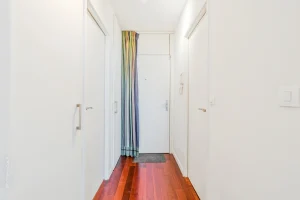 TRES GRAND 1 PIECE AU DERNIER ETAGE D UN IMMEUBLE CONTEMPORAIN 8 large